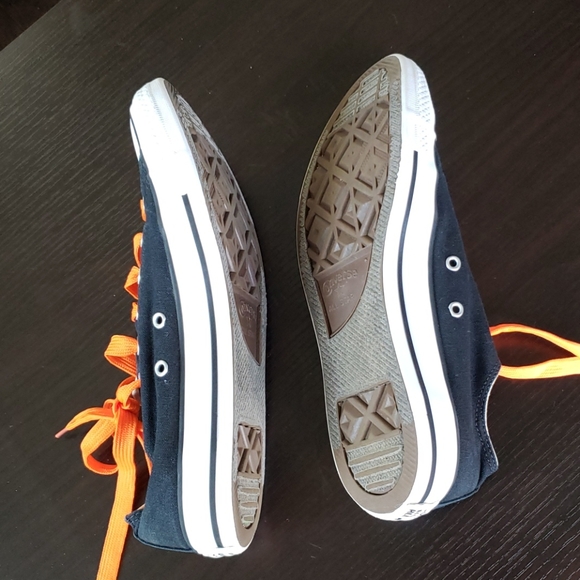 Converse shoes - Picture 5 of 9